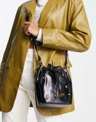 Sac Seau Alexander McQueen En Cuir Noir Clouté - 22x11x23 Cm - Bandoulière, Petit Modèle