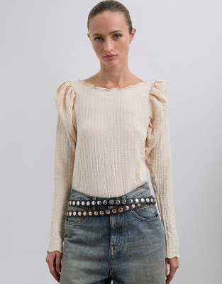 Scalpers - Langärmliges Shirt in Wollweiß mit Knitterstruktur und Puffärmeln