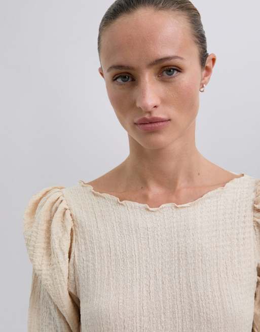 Scalpers – Langärmliges Shirt in Wollweiß mit Knitterstruktur und Puffärmeln, 2 von 4