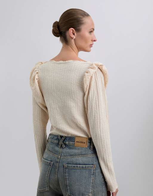 Scalpers – Langärmliges Shirt in Wollweiß mit Knitterstruktur und Puffärmeln, 4 von 4