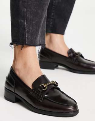 Scalpers - Mocassini bordeaux con catena