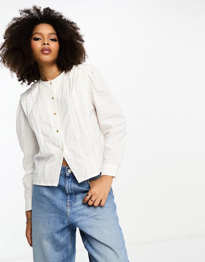 Scalpers pleated shirt in white