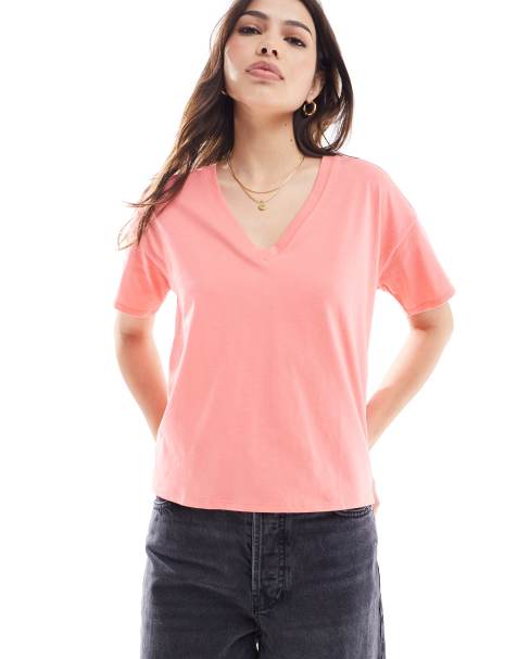 Scalpers premium basic t-shirt in light coral