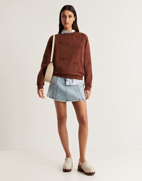 Scalpers – Pullover in Braun mit geprägtem Blumenmuster - view 1