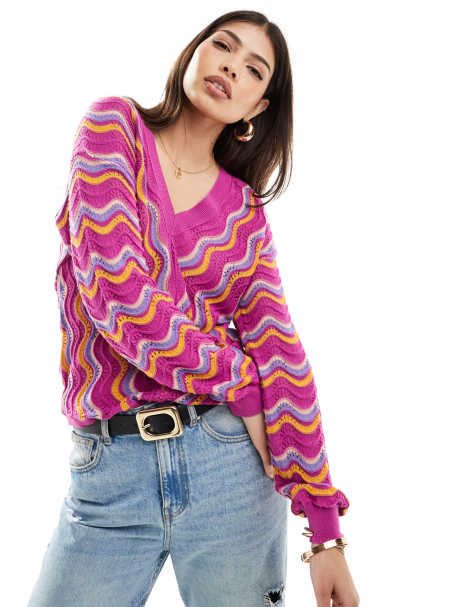 Scalpers – Pullover in Lila mit Wellen-Streifenmuster - view 1