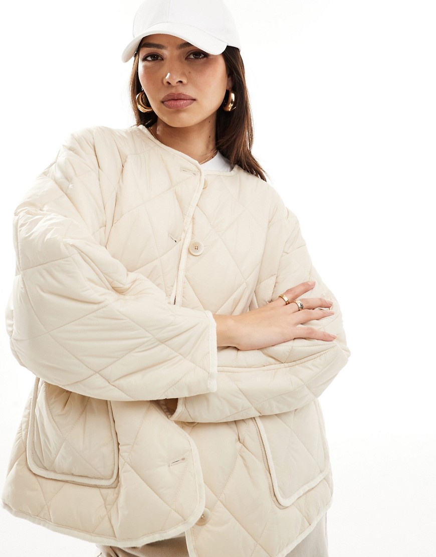 Scalpers reversible quilted jacket in ecru-White