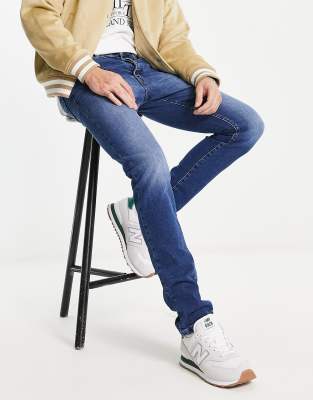 slim jeans in medium blue