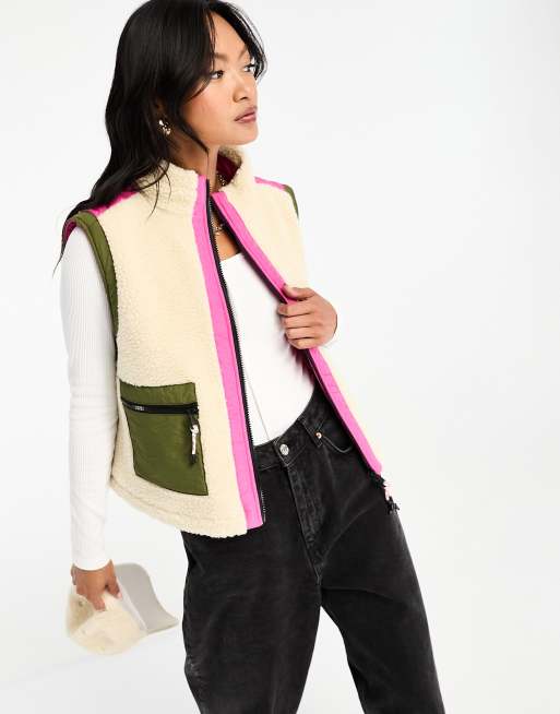 Scalpers sport vest in natural ASOS