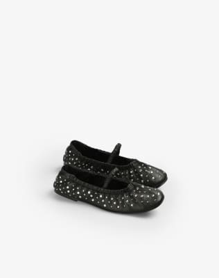  Studs Ballerina   
