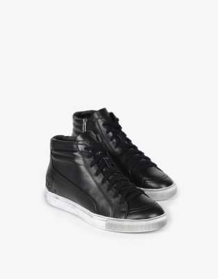 Studs sneakers in black