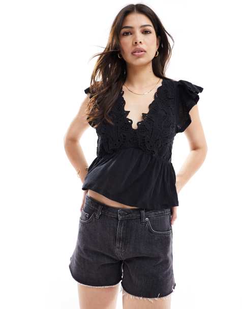 Scalpers t-shirt in black - view 1