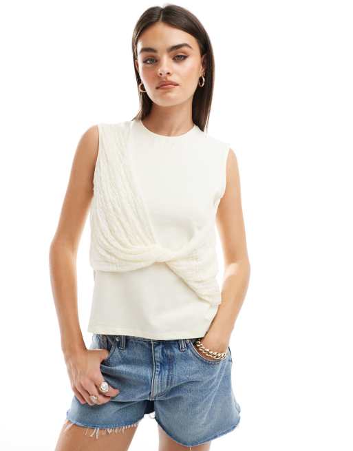 Scalpers - T-shirt met gerimpelde knoop in goud