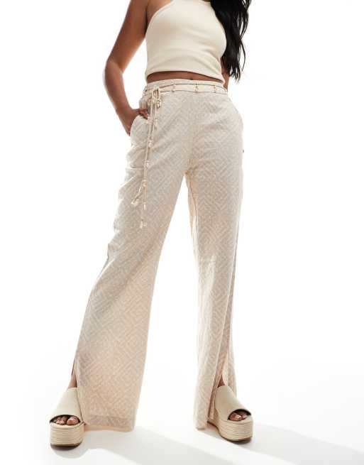 Scalpers trim print pants in natural
