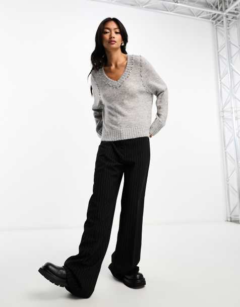 Scalpers v-neck jumper in light grey - view 1