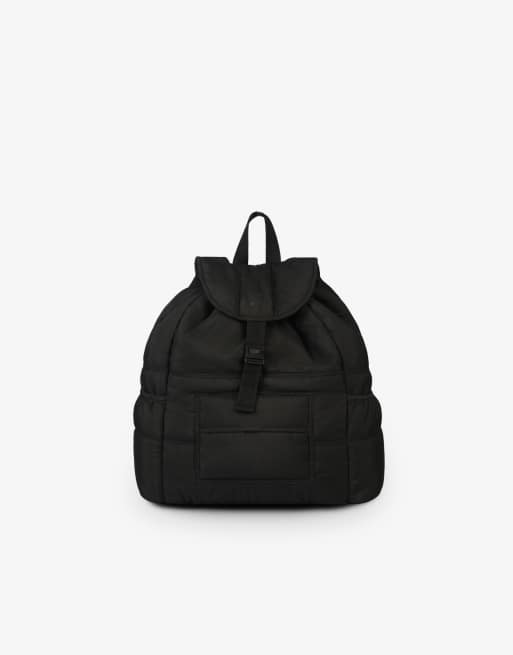 Scalpers – Wattierter Rucksack in Schwarz