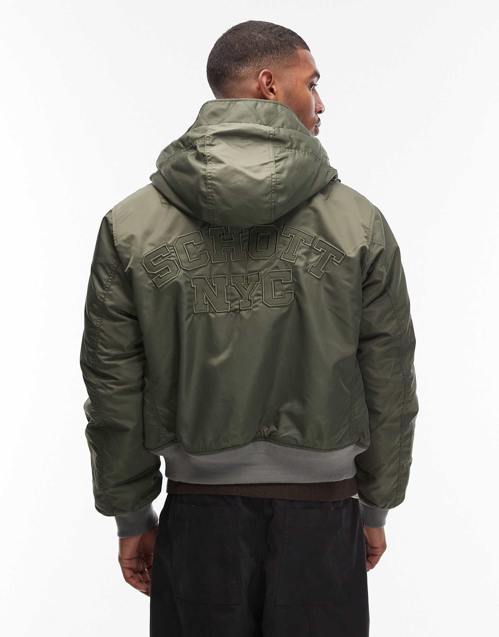 Укороченная стеганая куртка с капюшоном и логотипом Schott в тон в американском зеленом цвете