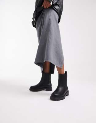 Schuh Abbie Wide Fit Chunky Chelsea Boots In Black