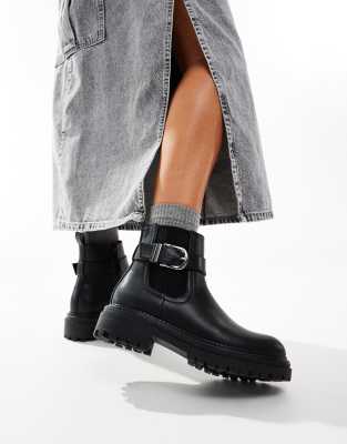 Amari chunky ankle boots with buckle in black