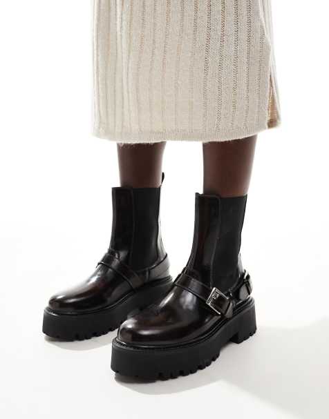 schuh – Ariah – Ankle-Boots aus weinrotem Leder mit dicker Sohle und Schnallendetail - view 1
