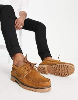 Schuh Raj boat shoes in tan suede