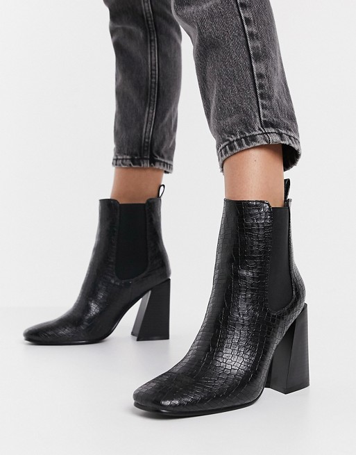schuh Bonnie heeled ankle boot in black
