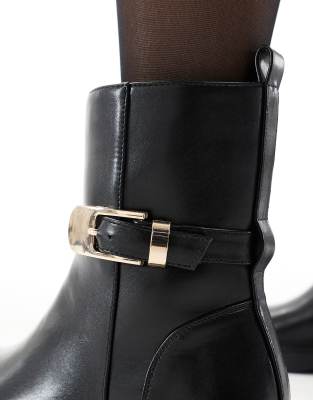 Schuh Courtney Low Ankle Boots In Black