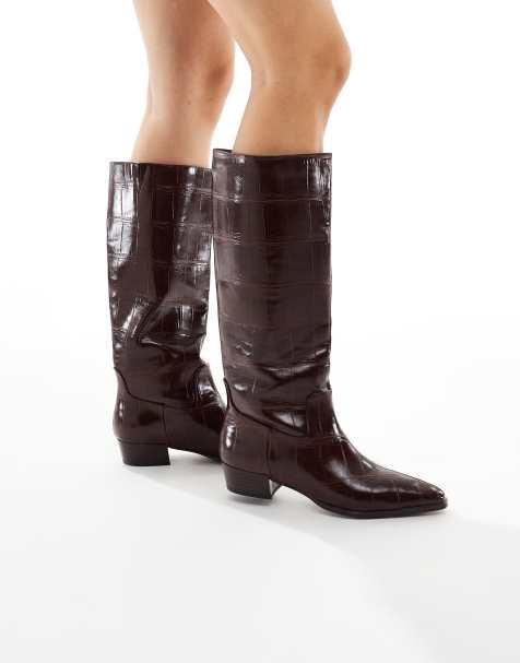 Schuh – Danika – Kniehohe Stiefel in Kroko-Burgunderrot - view 1
