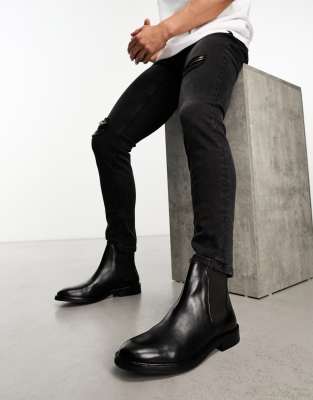 Grey jeans black 2025 chelsea boots