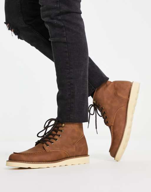 Dash boots top