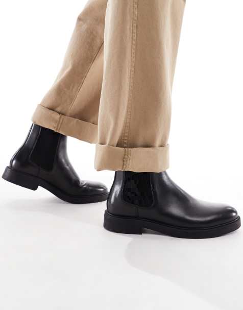 schuh Dice round toe chelsea boots in leather black - view 1