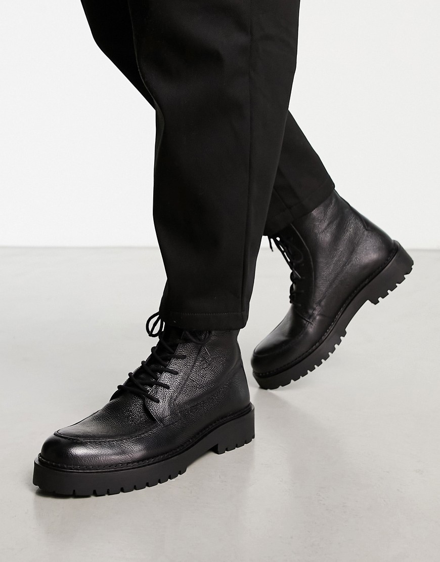 Draco chunky lace up boots in black leather
