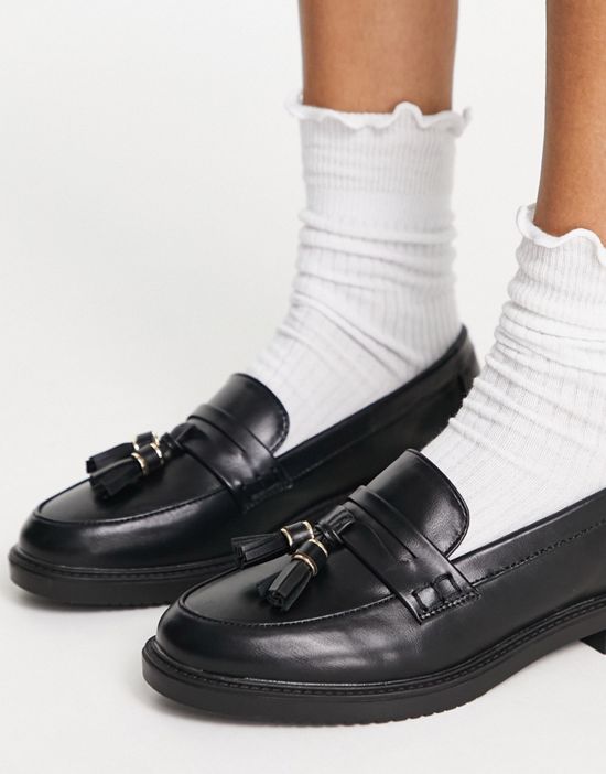 https://images.asos-media.com/products/schuh-lane-loafers-in-black/201906371-4?$n_550w$&wid=550&fit=constrain