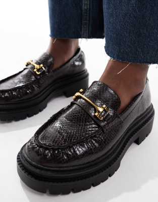 Schuh Lark Chunky Loafers With Buckle In Black