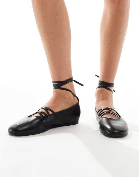 schuh - Lars - Chaussures plates à bout pointu et détail noué - Noir - view 1