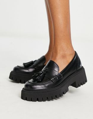 Schuh Lastri leather chunky loafers in black