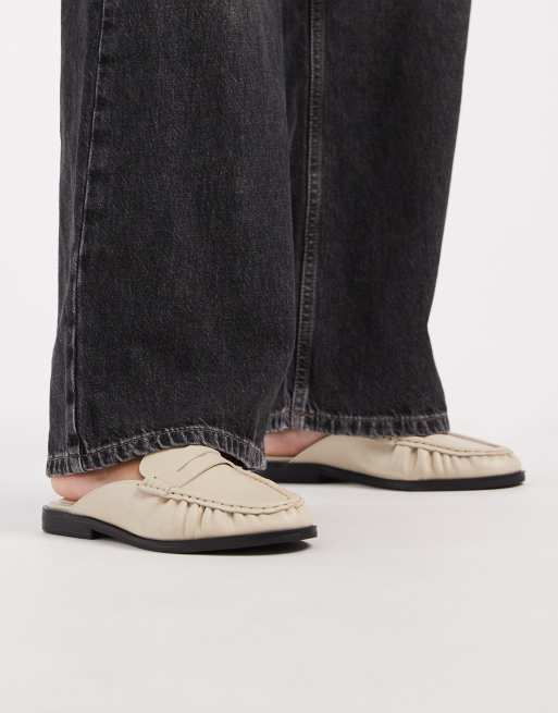 Schuh Leeds rouched mule loafer in white leather, 2 of 4