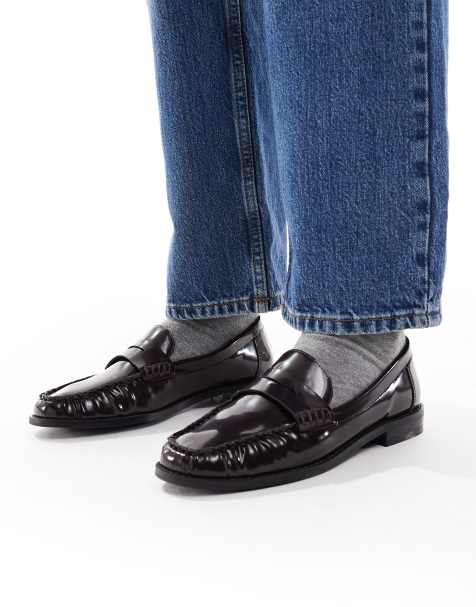 Schuh Lendall penny loafers in burgundy - view 1
