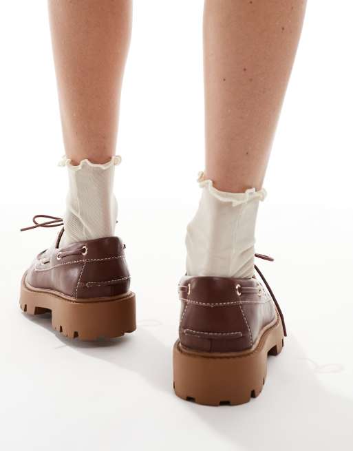 Schuh – Leora – Ljusbruna seglarskor i grov modell, 3 av 4