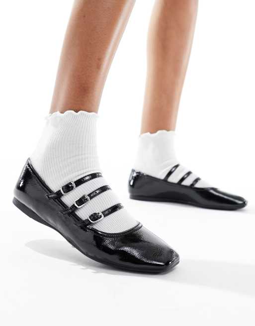 Schuh - Lianna - Sorte lak-ballerinaer med flere remmer med spænder
