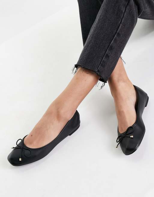 Black square store toe ballet flats