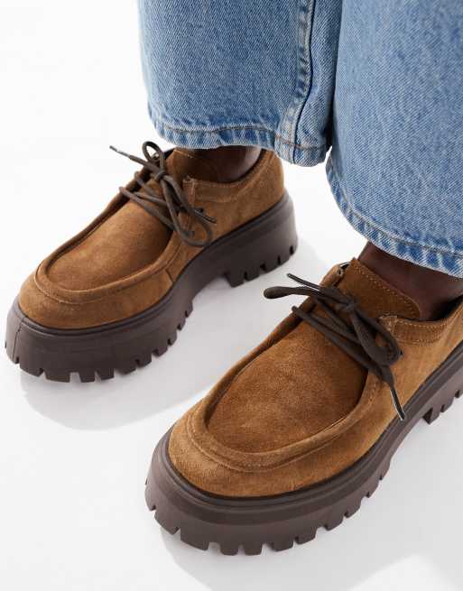 schuh - Lyrica - Scarpe stringate in camoscio color cuoio con punta a mocassino e suola spessa, 3 di 4