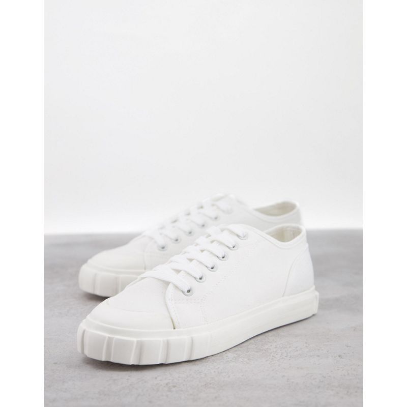 schuh - Marlo - Sneakers flatform bianche con suola preformata ed etichetta nera sul retro