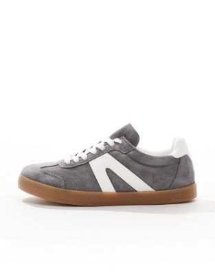 Schuh Marnie Gum Sole Sneakers In Gray