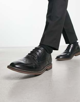 schuh - Raffe - Sorte brogues i læder - view 1