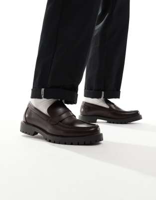 Schuh Schuh Ravi loafers in brown PU