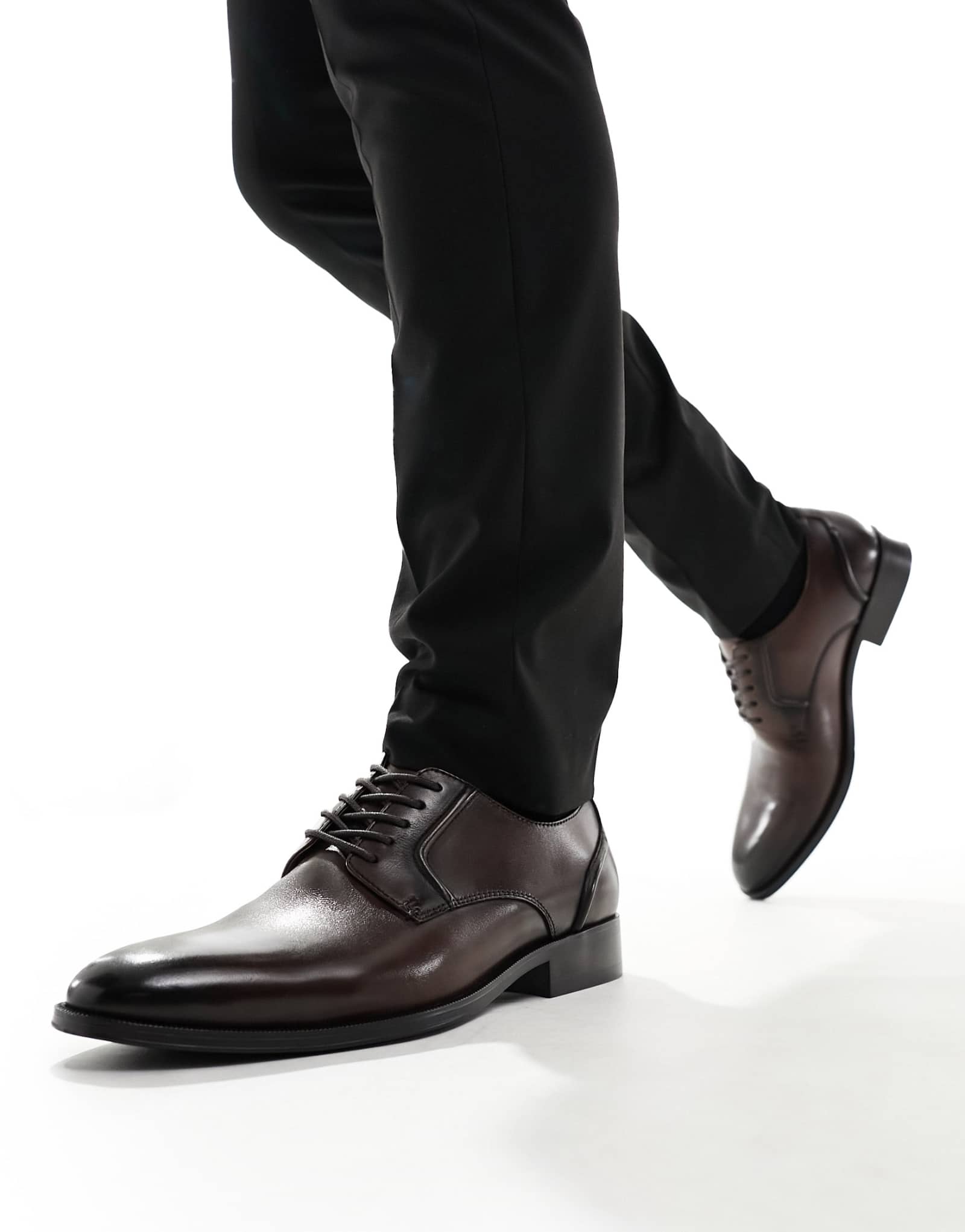 туфли-дерби schuh Reilly из коричневой кожи