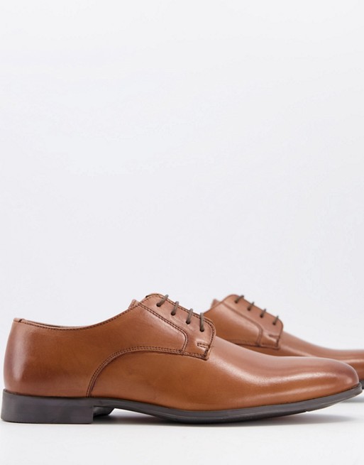 schuh remi derby shoes in tan leather