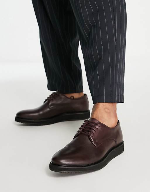 Schuh – Reuben – Skor i brunt läder med snörning 