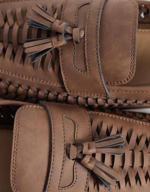 Schuh – Robbie – Brązowe plecione loafersy z frędzlami, 3 z 4