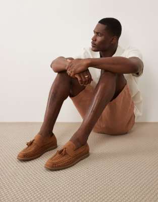  Robbie woven loafer with tassel in tan